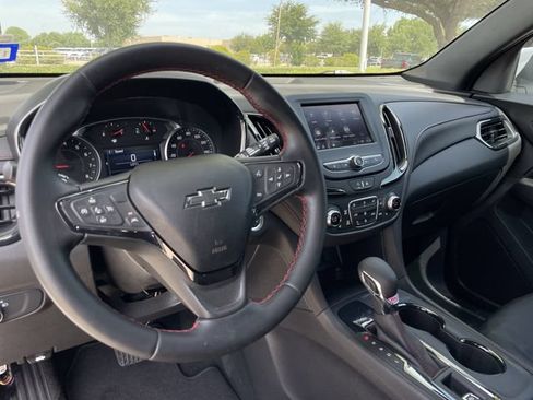 Used 2023 Chevrolet Equinox RS FWD image 10