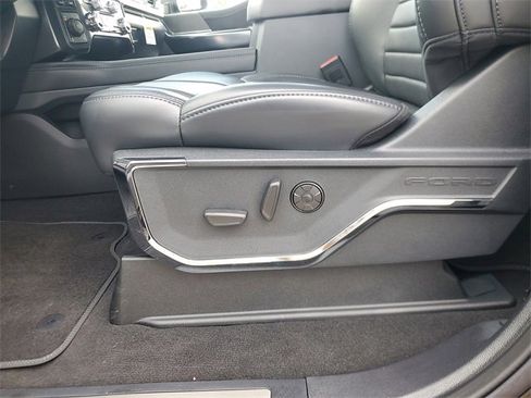 New 2025 Ford F250 Platinum w/ FX4 Off-Road Package image 17