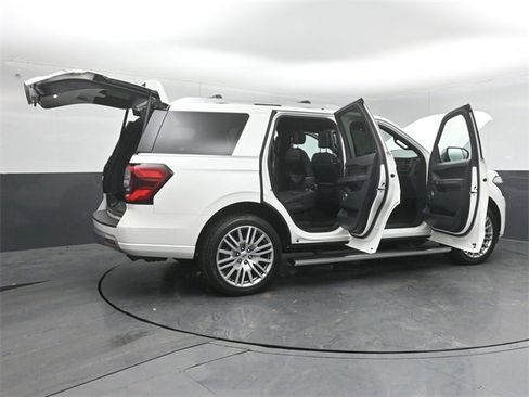 Certified 2022 Ford Expedition Platinum image 62