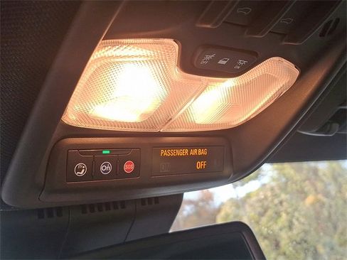 Certified 2025 Chevrolet Colorado ZR2 w/ Technology Package image 27