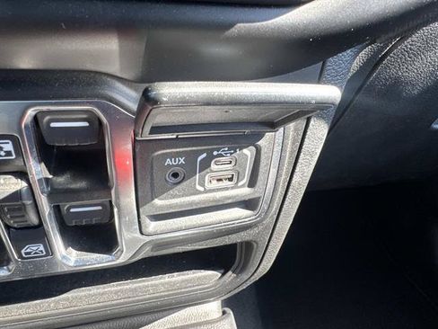 Used 2022 Jeep Wrangler Unlimited Sport AWD/4WD image 16