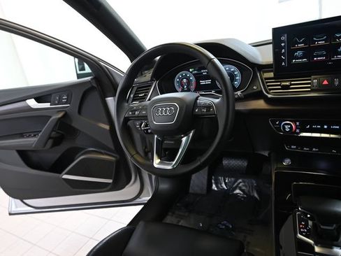 Used 2022 Audi Q5 2.0T Premium Plus AWD/4WD image 31