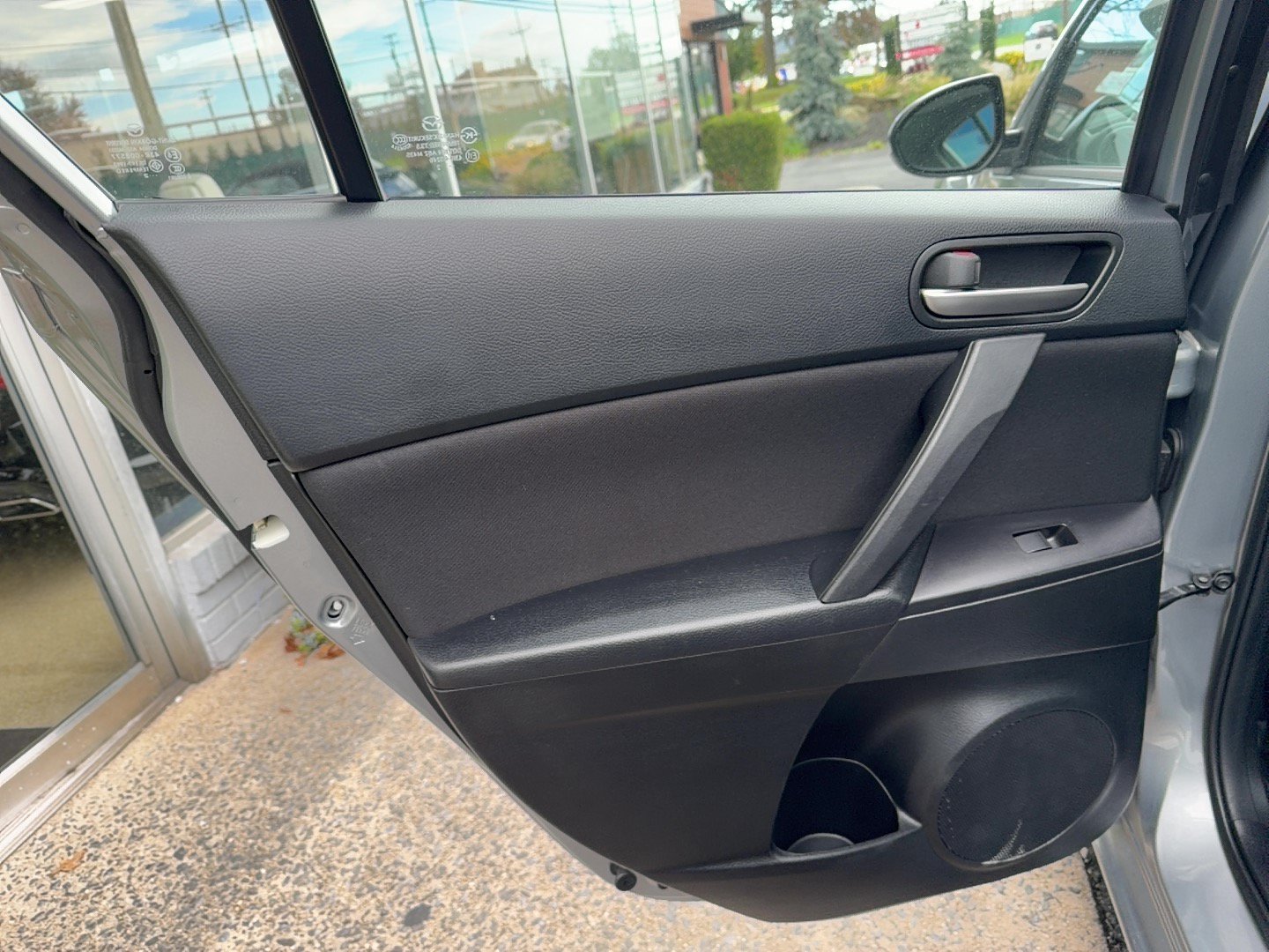 Used 2012 MAZDA MAZDA3 i Sport FWD image 15