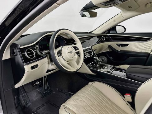 Used 2026 Bentley Flying Spur Azure AWD/4WD image 9