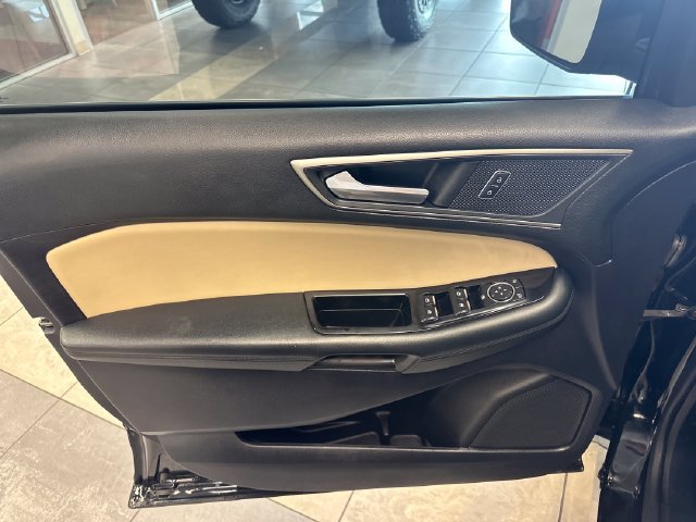 Used 2017 Ford Edge SEL w/ Equipment Group 201A FWD image 20