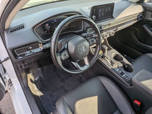 Used 2022 Honda Civic Touring image 17