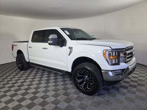 Used 2021 Ford F150 Lariat image 2