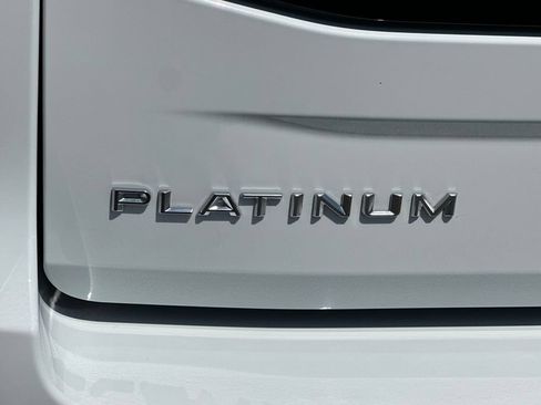 Used 2025 Ford Expedition Max Platinum w/ Driver's Package AWD/4WD image 32