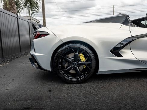 Used 2021 Chevrolet Corvette Stingray Premium Conv w/ Z51 Performance Package RWD image 10
