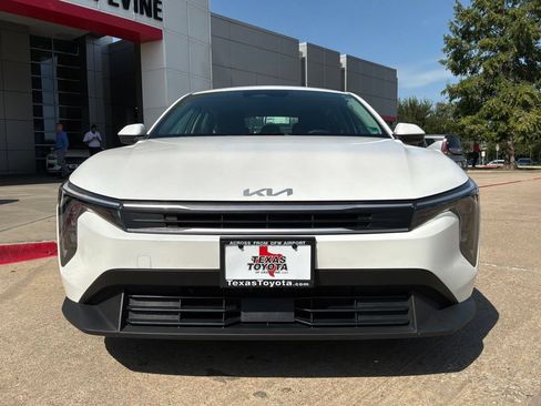 Used 2025 Kia K4 FWD image 3