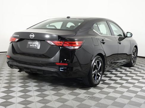 Used 2025 Nissan Sentra SV image 5
