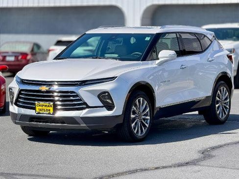Used 2025 Chevrolet Blazer Premier w/ Driver Confidence II Package AWD/4WD image 17
