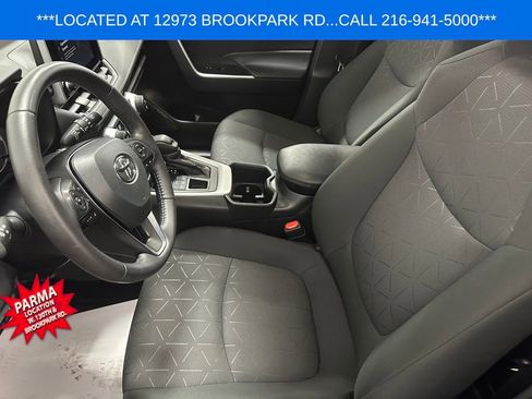 Used 2024 Toyota RAV4 XLE w/ Convenience Package image 10