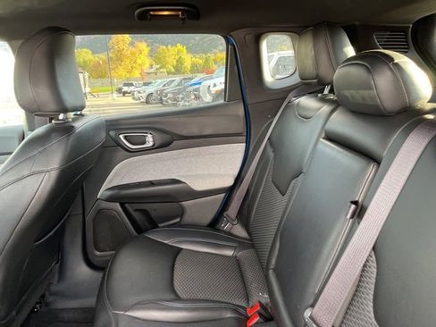 Used 2024 Jeep Compass Latitude image 16