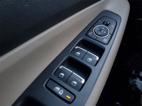 Certified 2023 Hyundai Santa Fe SEL image 15