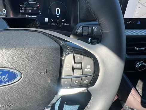 New 2026 Ford Explorer Platinum RWD image 33