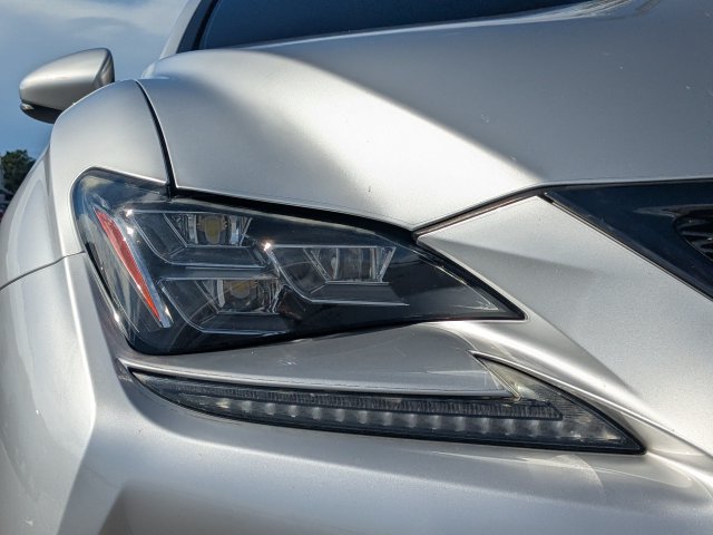 Used 2015 Lexus RC F w/ Performance Package RWD image 9