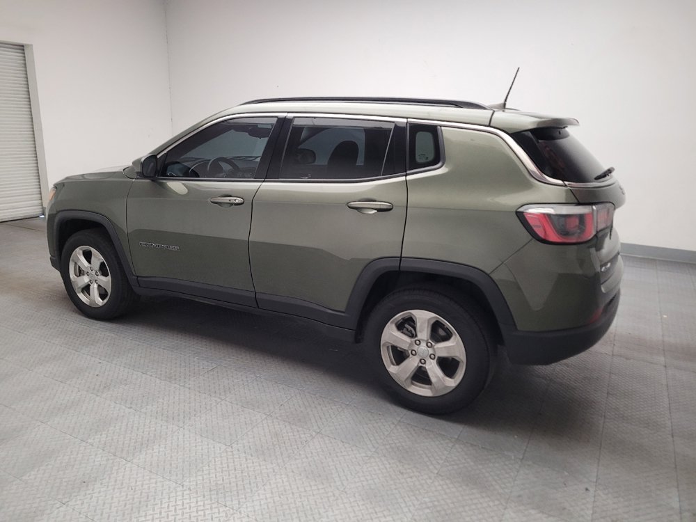 Used 2020 Jeep Compass Latitude w/ Cold Weather Group AWD/4WD image 3