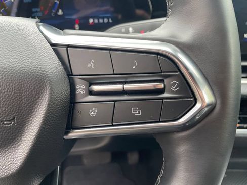 Used 2025 Chevrolet Equinox LT AWD/4WD image 29