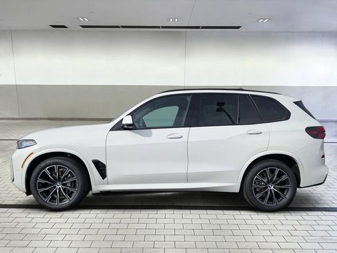 New 2026 BMW X5 xDrive40i w/ M Sport Package image 2