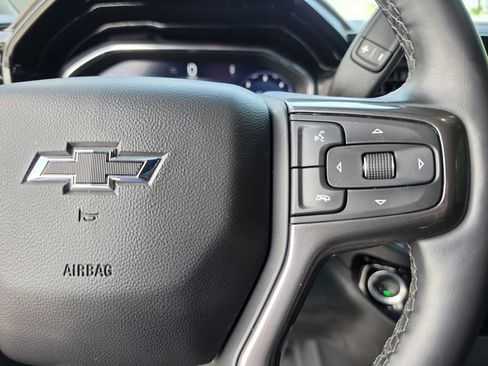 Used 2025 Chevrolet Silverado 2500 ZR2 w/ Technology Package AWD/4WD image 28