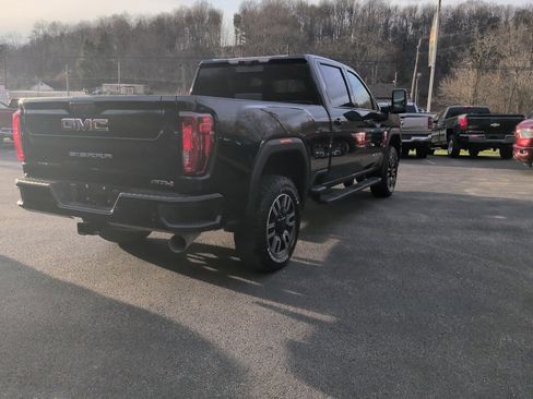 Used 2020 GMC Sierra 2500 AT4 w/ AT4 Premium Package image 3