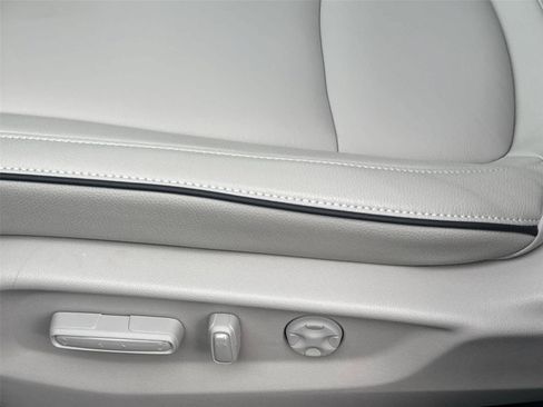 Used 2026 Honda Odyssey Touring image 13