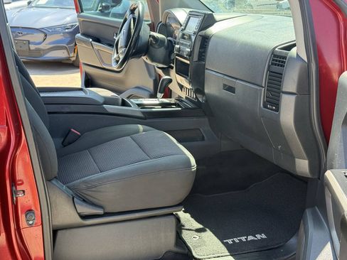 Used 2015 Nissan Titan SV w/ SV Value Truck Package RWD image 17