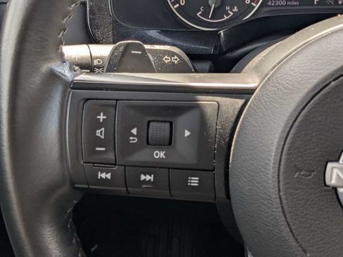 Used 2025 Nissan Pathfinder SV FWD image 21