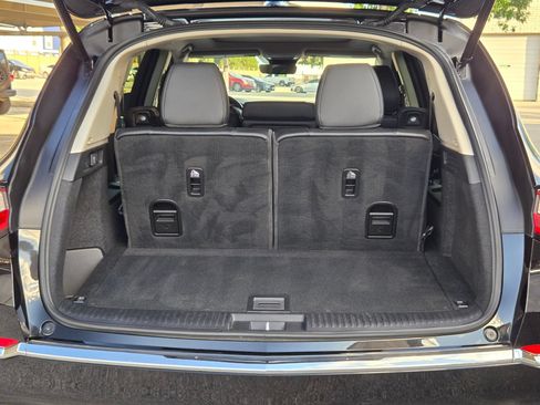 Used 2025 Acura MDX SH-AWD image 25