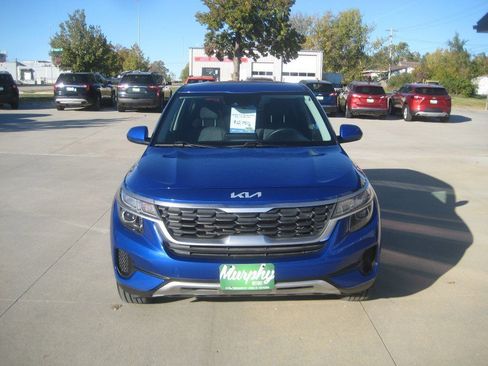 Used 2022 Kia Seltos LX image 3