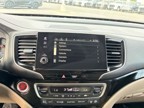 Used 2021 Honda Pilot Touring image 24