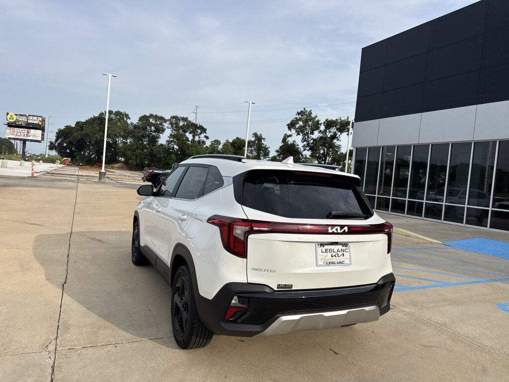 Certified 2026 Kia Seltos EX w/ EX Sunroof Package FWD image 20