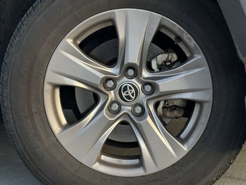 Used 2023 Toyota RAV4 LE image 9