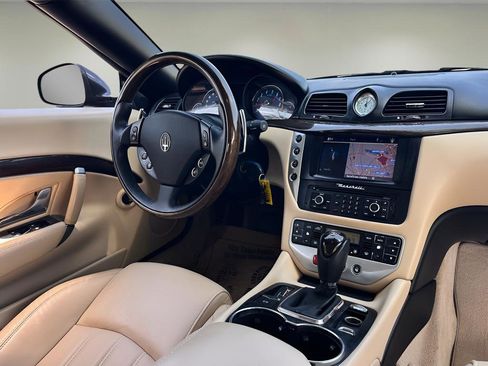 Used 2011 Maserati GranTurismo Convertible image 16