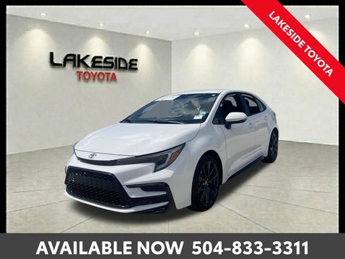 Certified 2026 Toyota Corolla SE w/ SE Premium Package FWD image 1