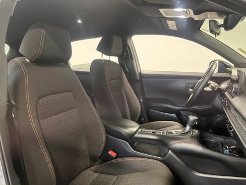 Used 2025 Honda HR-V Sport image 10