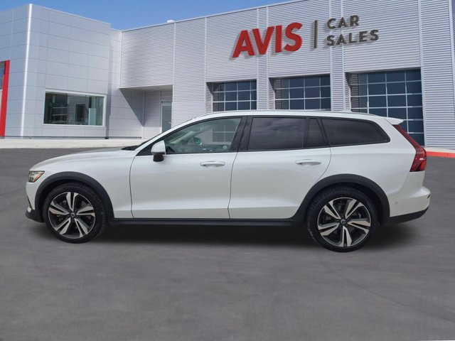 Used 2025 Volvo V60 B5 Cross Country Plus AWD/4WD image 11
