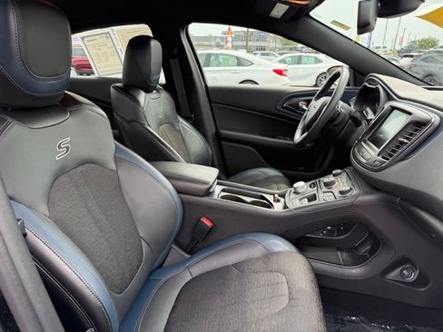 Used 2016 Chrysler 200 S w/ Navigation & Sound Group I FWD image 18