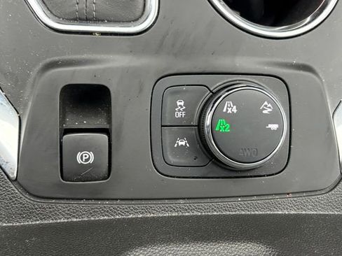 Used 2020 Chevrolet Traverse Premier image 14