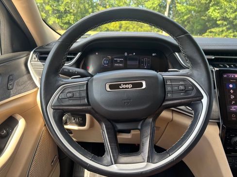 Used 2021 Jeep Grand Cherokee L Limited RWD image 29