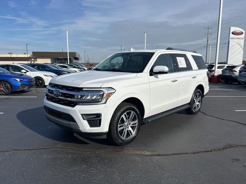 Used 2024 Ford Expedition Limited image 1