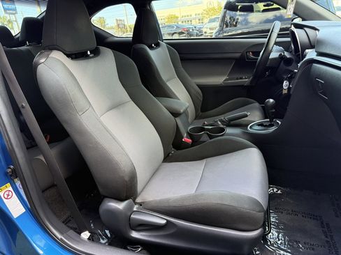 Used 2014 Scion tC FWD image 17