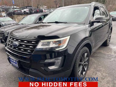 Used 2017 Ford Explorer XLT w/ Equipment Group 202A image 1