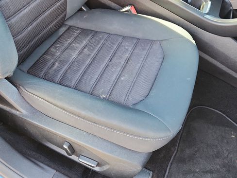 Used 2019 Ford Fusion SE image 18