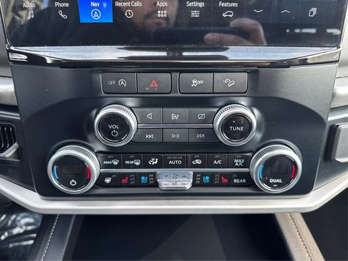 Used 2024 Ford Expedition Max XLT image 33