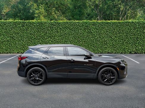 Used 2019 Chevrolet Blazer LT FWD image 2