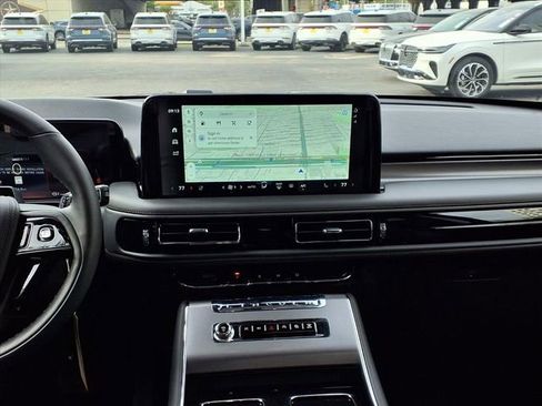 New 2026 Lincoln Aviator 2WD image 13