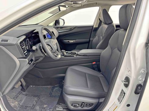 Used 2025 Lexus NX 350h AWD image 16