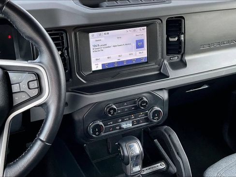 Used 2022 Ford Bronco Big Bend w/ Sasquatch Package AWD/4WD image 9